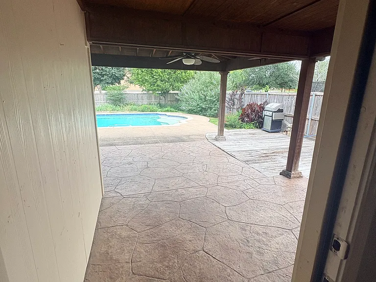 2260 Fieldcrest Dr — Photo 11
