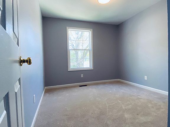 4th image of 1178 Glenwood Dale