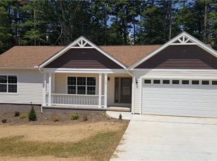 156 W Sunset Ridge Dr, Etowah, NC 28792