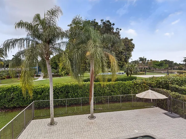 1115 Camellia Cir — Photo 17