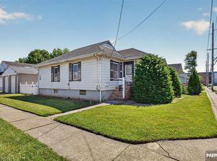 4-16 Bergen Ave, Fair Lawn, NJ 07410