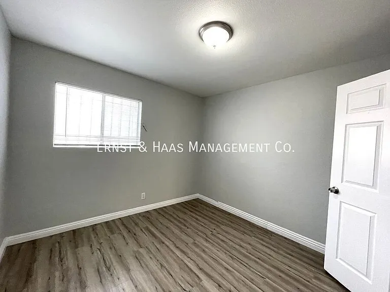 5917A Atlantic Ave — Photo 6