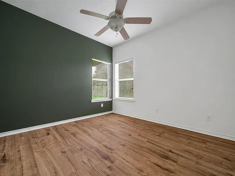 15575 Kitty Hawk Dr — Photo 27