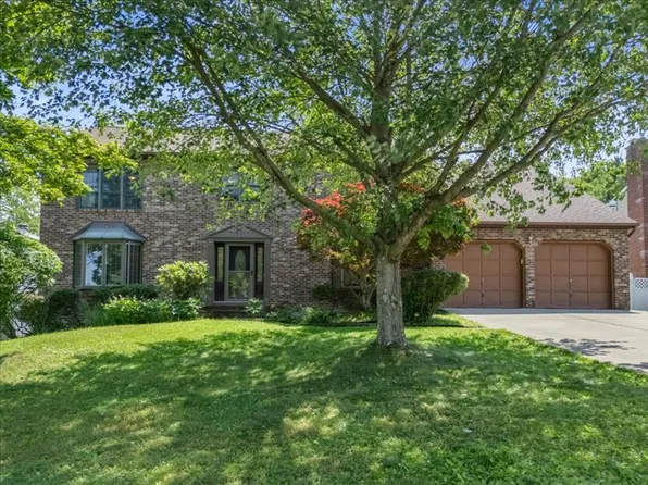 872 Rosewood Ter, Endwell, NY 13760