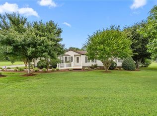 6643 Foster Rd, Whitsett, NC 27377