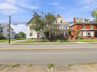 904-906 S Pittsburgh St, Connellsville, PA 15425