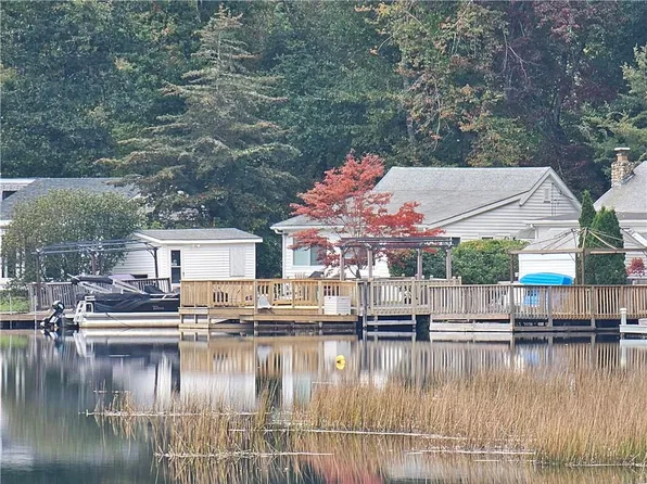 260 C Mishnock Rd, West Greenwich, RI 02817