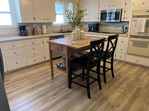 4th image of 102 Tech St