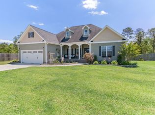 221 Wedgefield Cir, Maple Hill, NC 28454