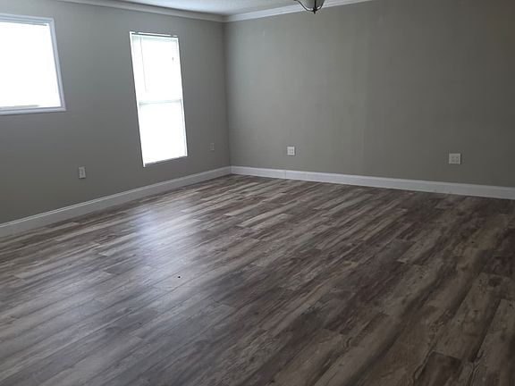 5th image of 319 Wellon Ave