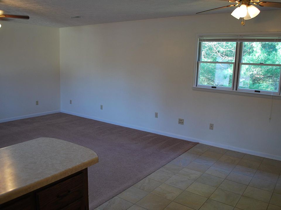 640 Michigan Ave Monticello KY Zillow