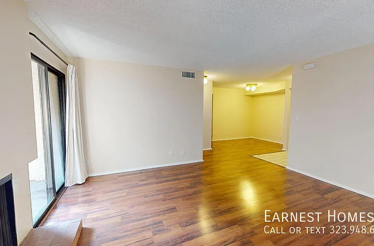 15215 Magnolia Blvd #110 — Photo 3