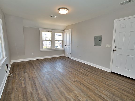 4th image of 116 Maple Ave APT 3