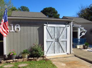 16 Townhouse Ln, Trinity, TX 75862