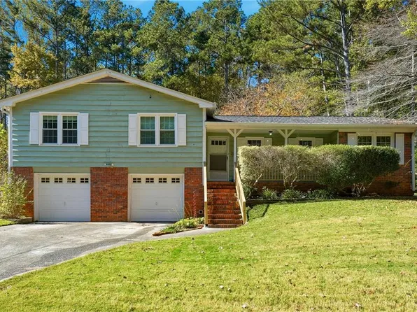 695 Teague Dr NW, Kennesaw, GA 30152