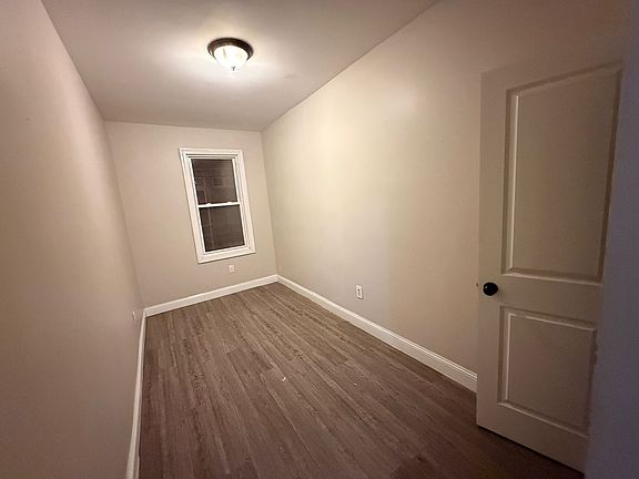 4th image of 122 Virginia Ave #16R