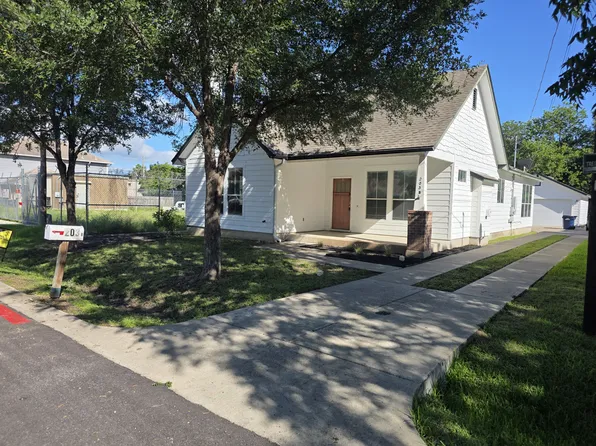 203 Pecan St Unit B, Hutto, TX 78634