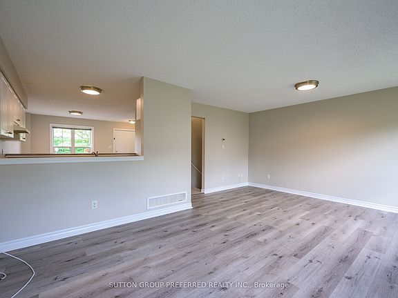 4th image of 600 Sarnia Rd #29