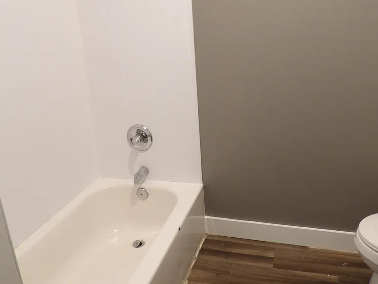115 Ryan Dr — Photo 9