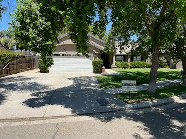 2148 Shell Ct, Tulare, CA 93274
