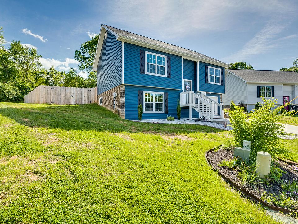 1091 Snowden Ter, Johnson City, TN 37601 Zillow