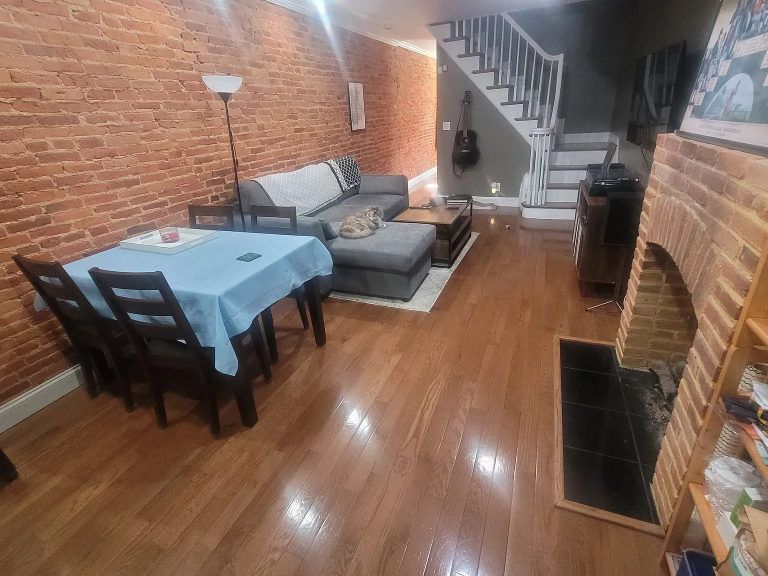 1 bed, 1.5 bath, 1330 sqft, $1,150 — Photo 4