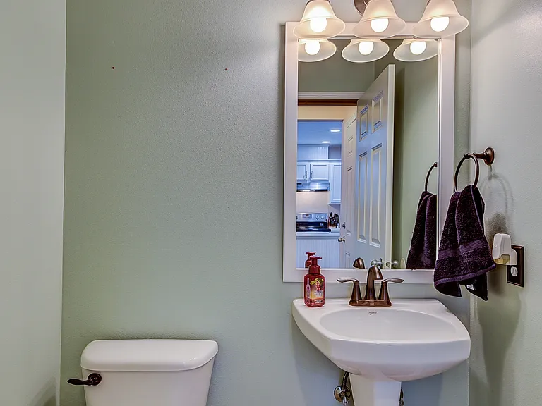 1182 NW Redwing Dr — Photo 15