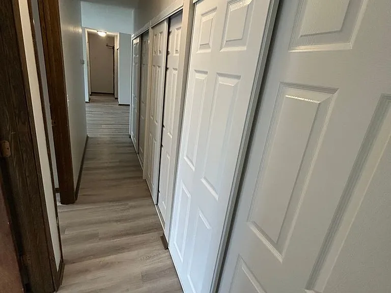 Highland Gables Apartments — Photo 13