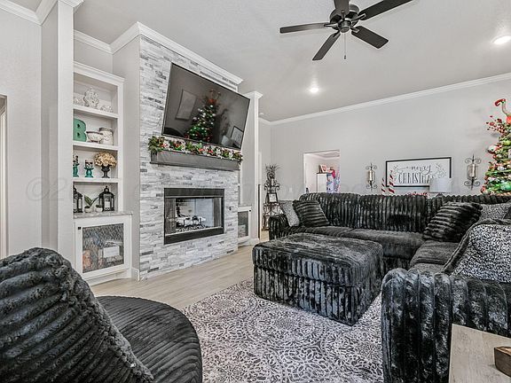 5th image of 17251 Trinity Ave