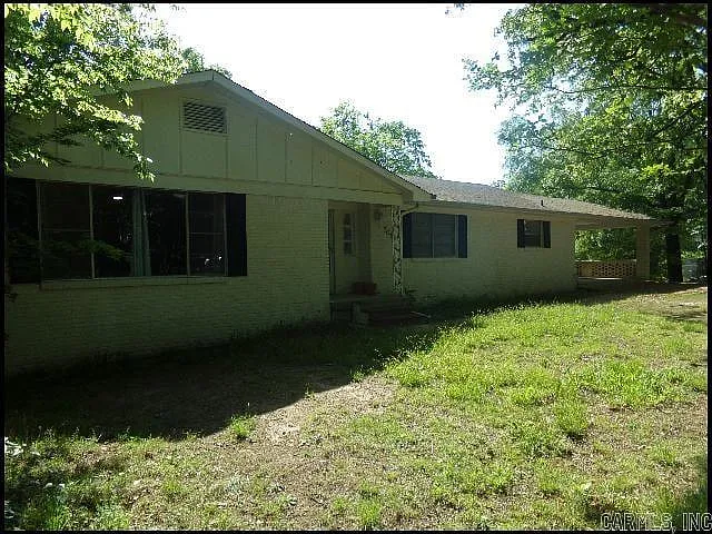 701 N Buchanan St — Photo 2