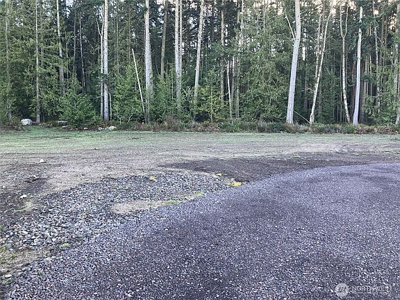 3rd image of 81 Butterfly Lane