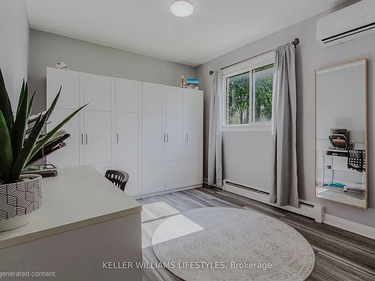 361 Vesta Rd #MAIN FLOOR — Photo 6