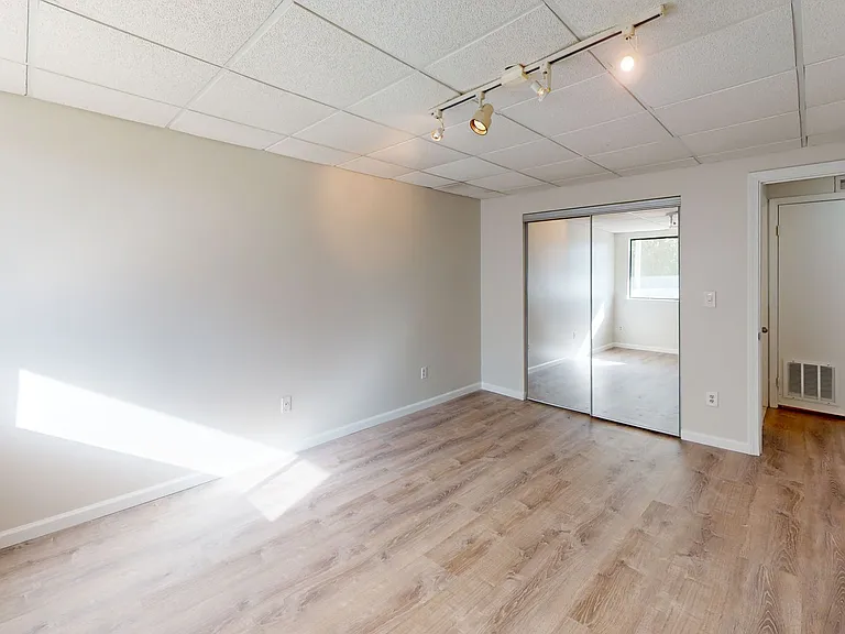 471 Whalley Ave #F — Photo 5
