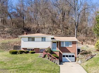 971 Sharon Rd, Beaver, PA 15009