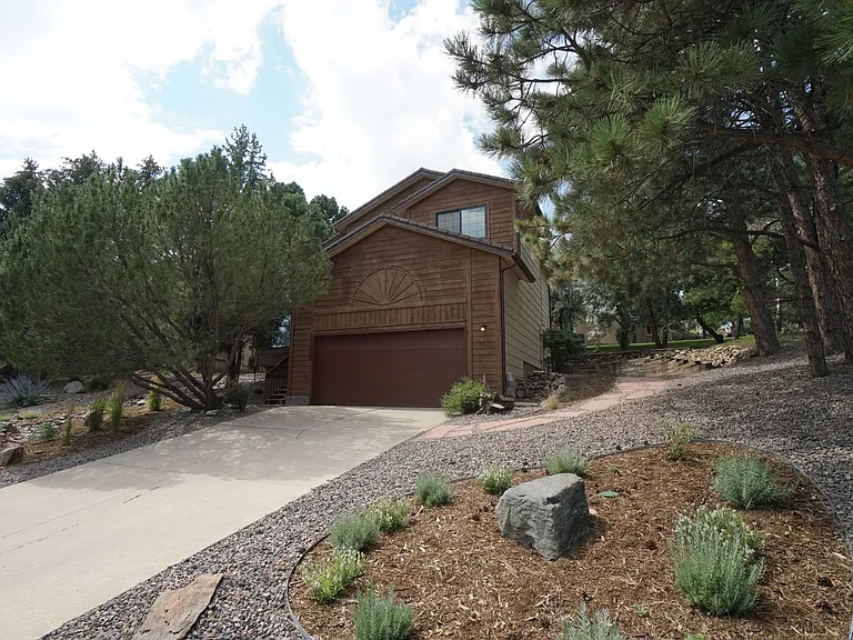 1155 Popes Valley Dr — Photo 2