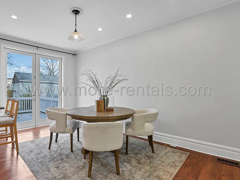 634 E Mithoff St — Photo 7