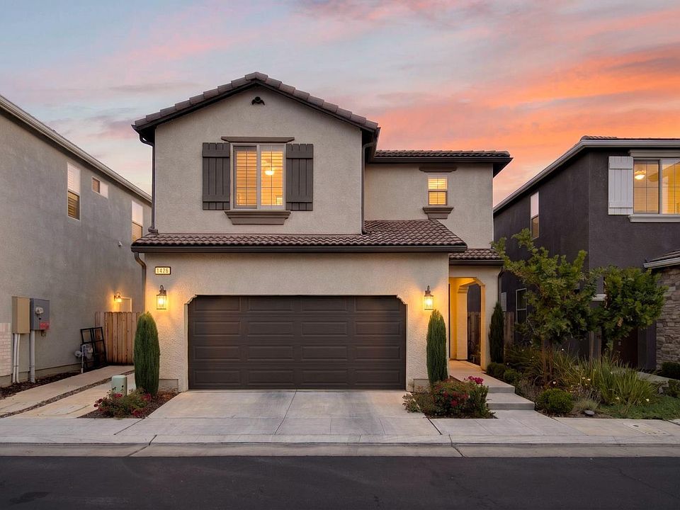 1st image of 1426 E Via Dorata Way