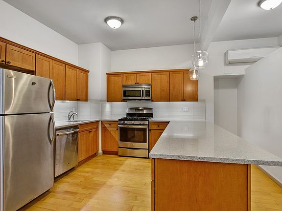 3rd image of 686 Grand St APT 3