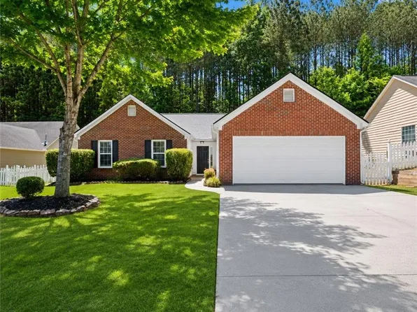 5673 Riverside Walk Dr, Buford, GA 30518