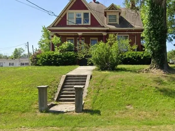 430 E 4th St, Milan, MO 63556