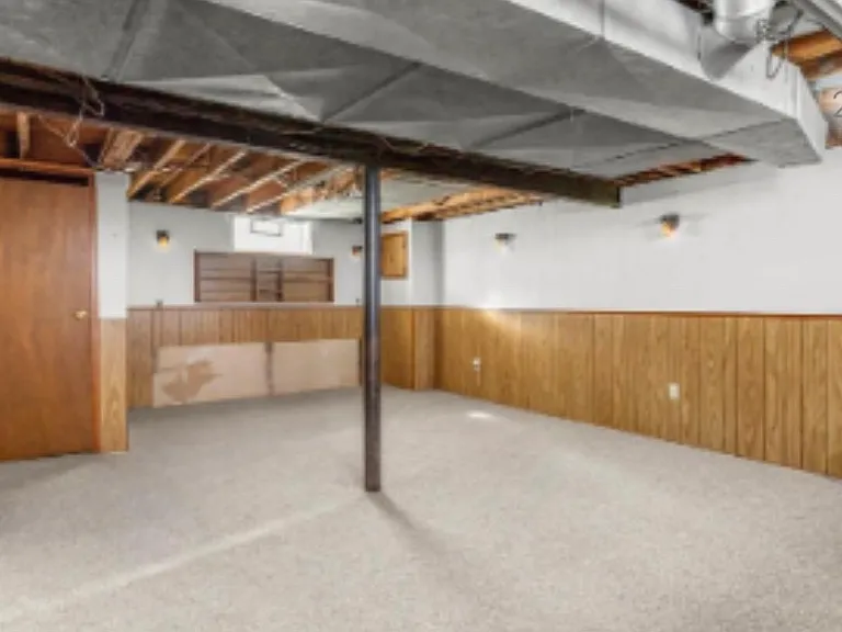 15587 Russell Ave — Photo 23