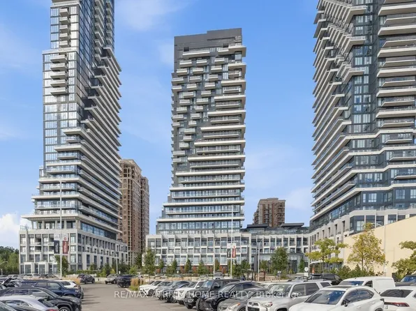 20 Inn On The Park Dr #1235, Toronto, ON M3C 0P8