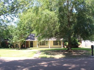 509 Chestnut St, Grenada, MS 38901