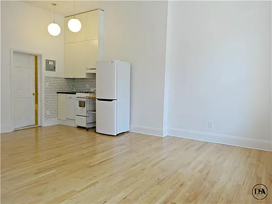 Rented by DSA Realty | media 15