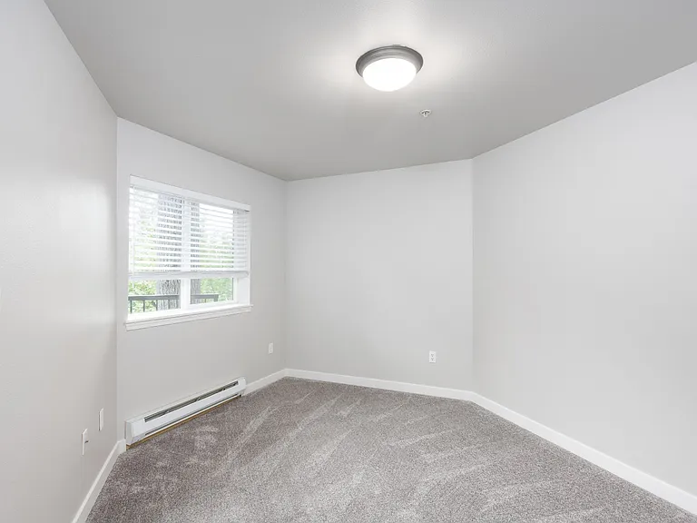 1x1 - 663 SF - Bedroom