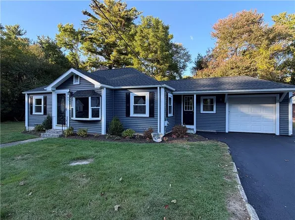 65 Angus St, Coventry, RI 02816