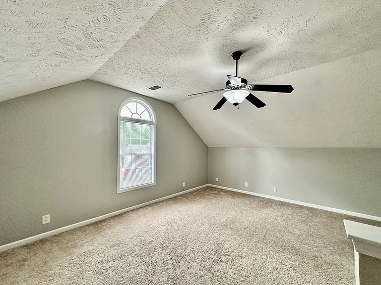 942 Cobbler Dr — Photo 10