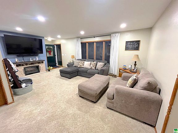 4th image of 306 Kurtz Dr