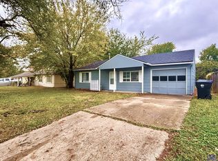 3387 SW Clare Ave, Topeka, KS 66611