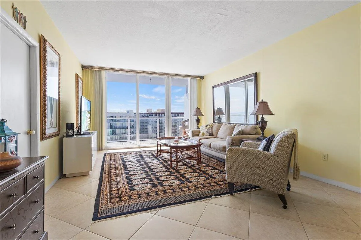 1 bed, 1.5 bath, 1008 sqft, $3,500 — Photo 4